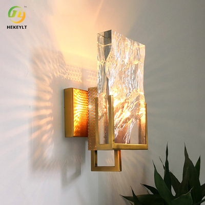 Cubetto di ghiaccio di Crystal Wall Lamp Nordic Bedroom della radura del metallo dell'oro decorativo