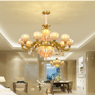 Salone dell'interno che appende stile moderno di lusso di Crystal Pendant Light Glass Gold