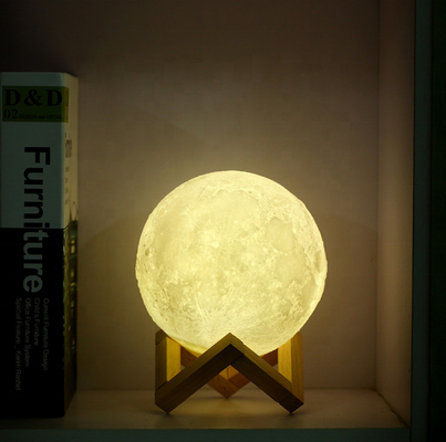 Il tocco creativo Muti a distanza colora la piccola lampada della luna della stampa 3d per i bambini