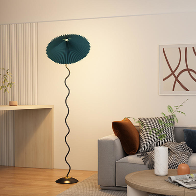 Lampada di pavimento minimalista del panno moderno creativo per il salone