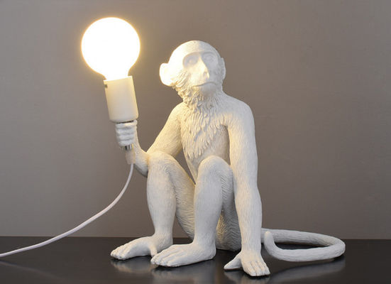 La scimmia materiale della resina modella le lampade da parete contemporanee di 70*25cm per l'hotel