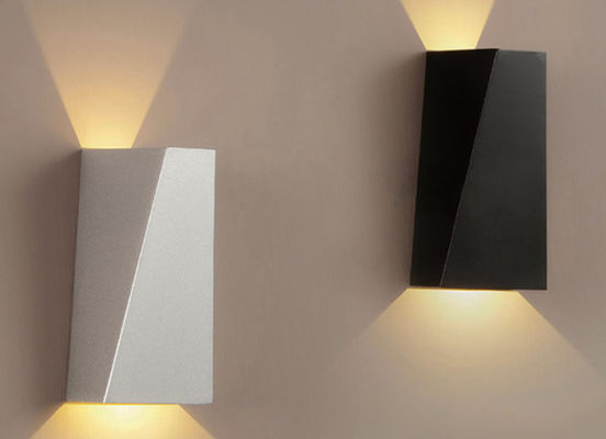 Luce moderna dell'interno materiale della parete di altezza 22cm del diametro 10.5cm del metallo