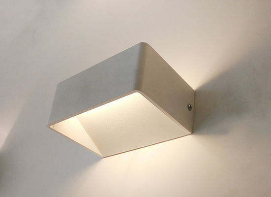Luce moderna bianca di alluminio impermeabile della parete 9w di colore 20*10*8cm